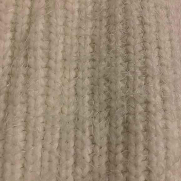 Off the shoulder knit sweater - Picture 3 of 3